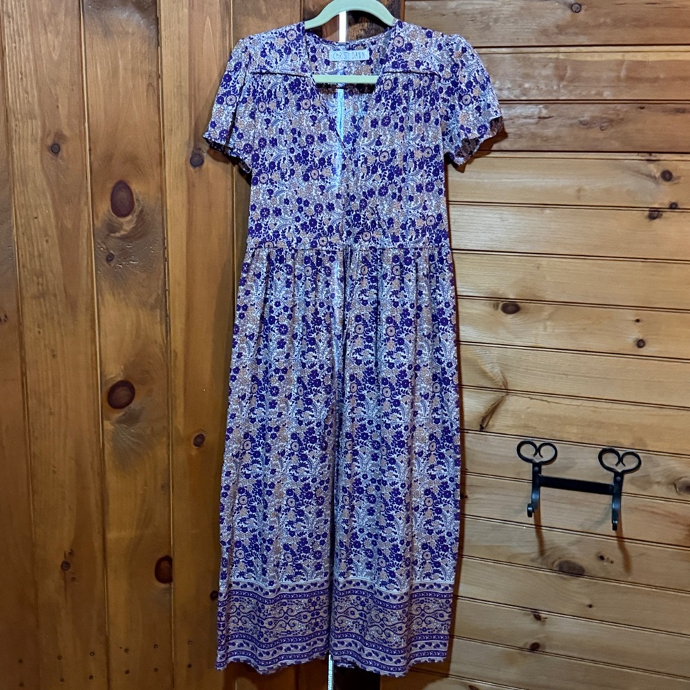 THREE Christy dawn dresses. - Picture 5 of 6